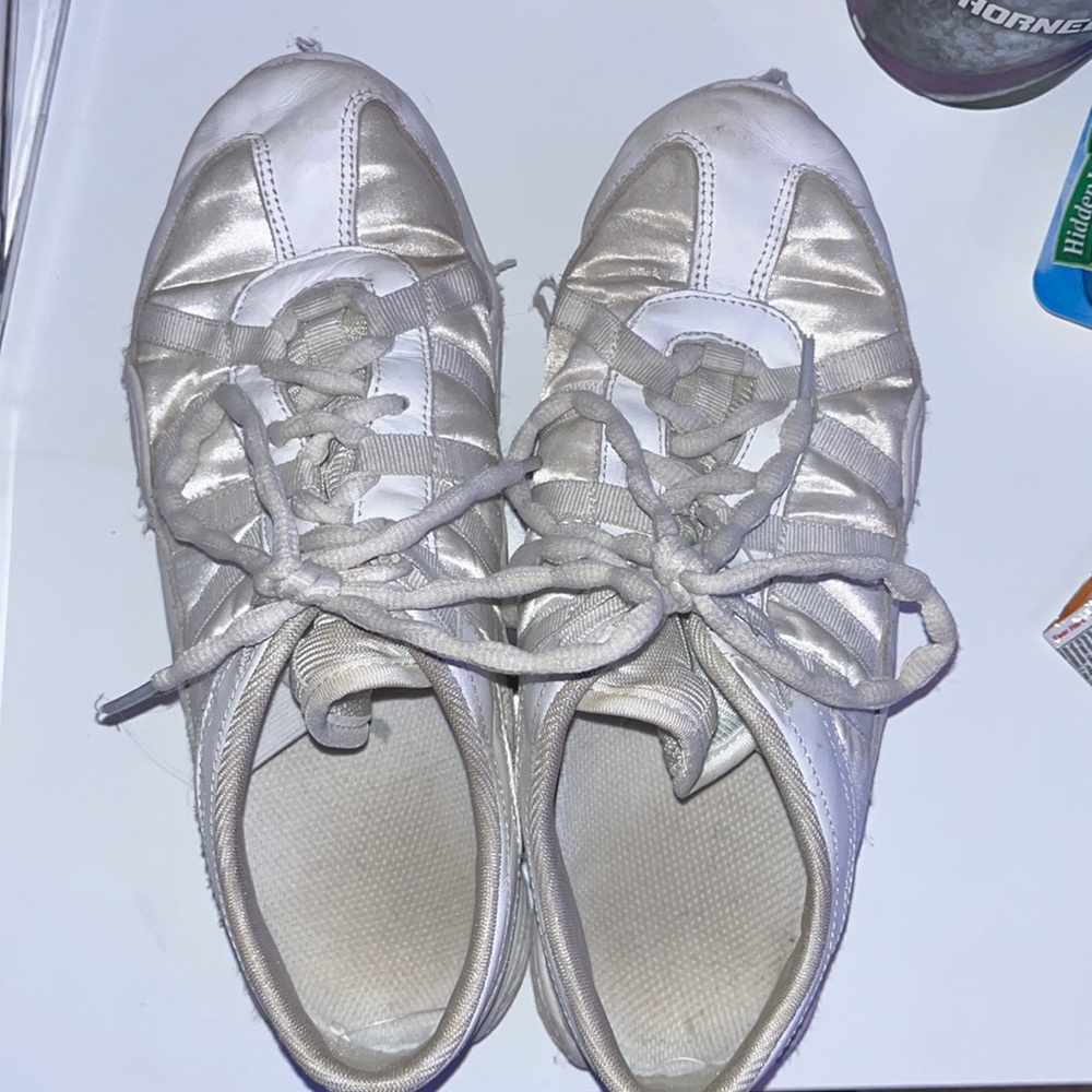 nfinity evolution cheer shoes